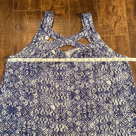 Others Follow Tank Top. Large. Blue and white. - Picture 7 of 10